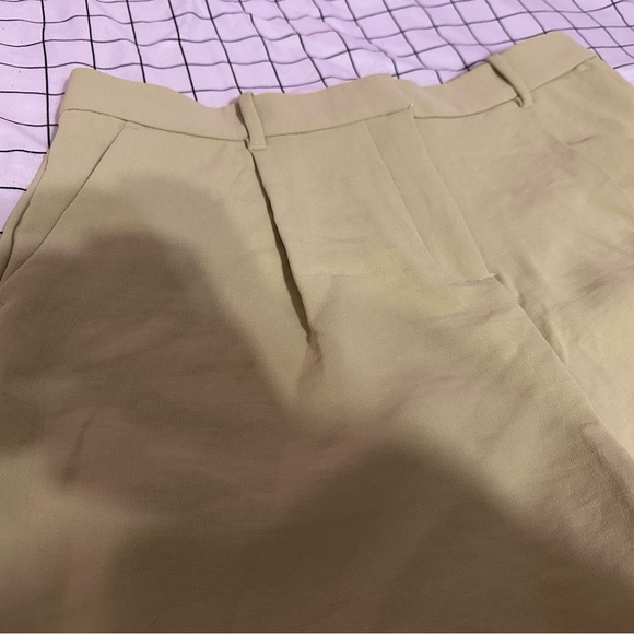 Abercrombie & Fitch Pastel Green Shorts - Picture 4 of 4